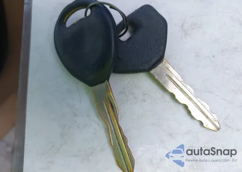 2001 Jeep Cherokee Sport from USA, damaged, VIN 1J4FT48S81L516521